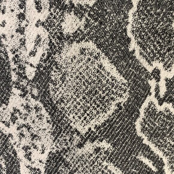 NWT Blank NYC cream and gray snake print denim A-line mini skirt size 29 - Picture 4 of 7